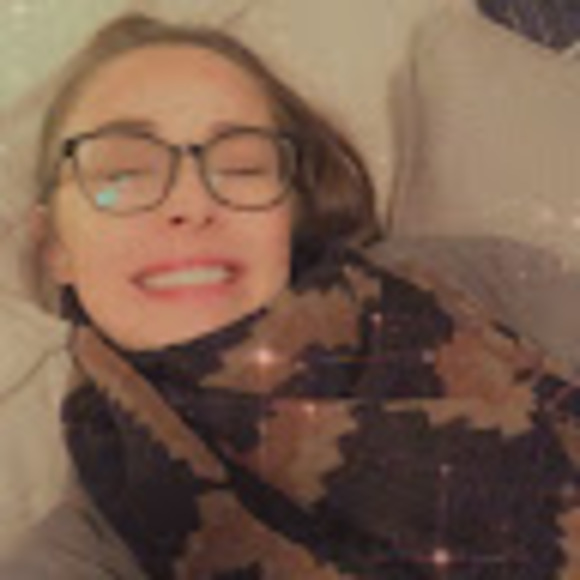 Meet your Posher, Amy - Picture 1 of 1